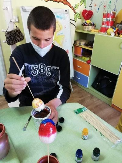 Великденски вдъхновения - пъстри яйчица с мраморни боички - ЦСОП Стефан Василев - Свиленград